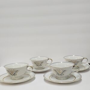 Elegant Gold and Blue Tea Cup Set